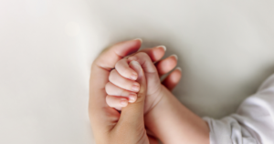 La importancia del sueño seguro en el bebé